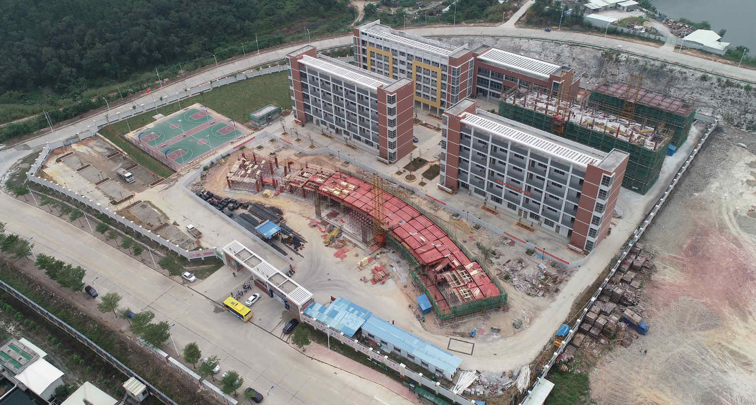6、2019_1025_162330A開平市（翠山湖）職教中心二期項(xiàng)目乘勢而上、破土動工。.jpg