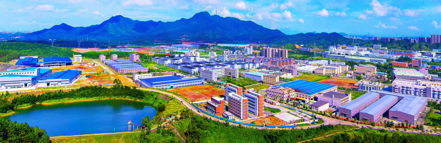 1、江門翠山湖高新技術(shù)產(chǎn)業(yè)開發(fā)區(qū)，依山靠水、環(huán)境優(yōu)美（黃錫球攝）_調(diào)整大小.jpg