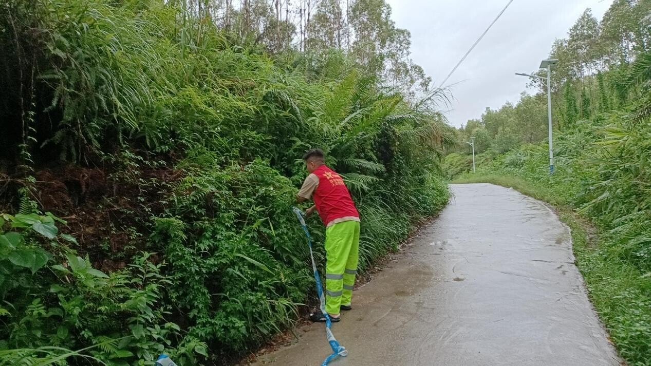 7月 抗臺風，顯本色！開平市退役軍人志愿者防汛抗臺沖鋒在前_9