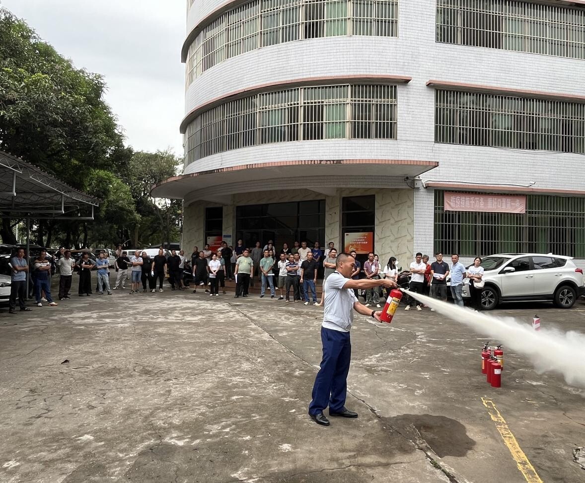 開平市科工商務(wù)局組織召開再生資源回收行業(yè)安全生產(chǎn)、消防培訓(xùn)會議.docx_2