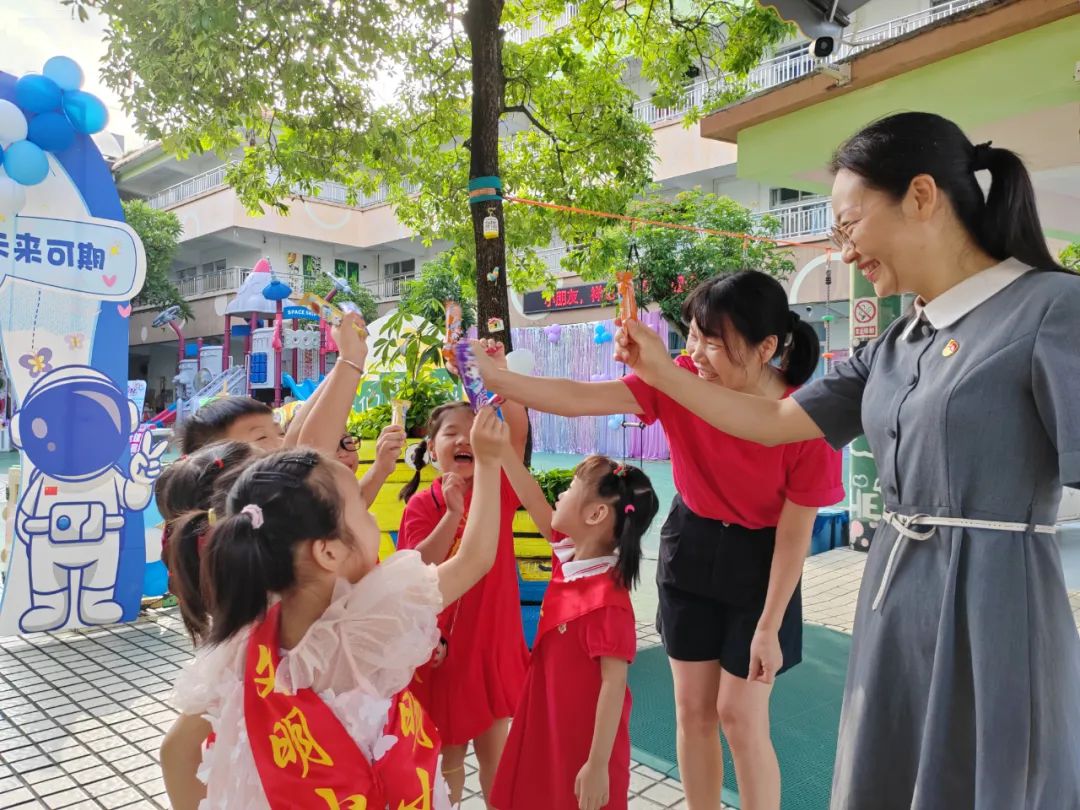 【開學(xué)季】“你笑起來真好看！”——儀式感爆棚的開學(xué)第一天